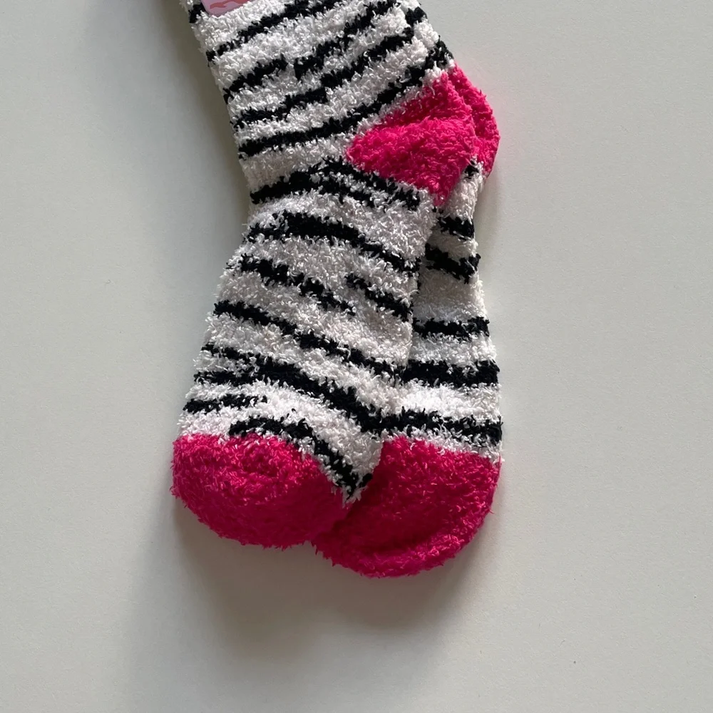 Carnival Women's Cozy Socks Animal Print Stripe Pink Black